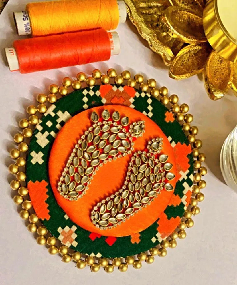 Kundan double-layered laxmi charan