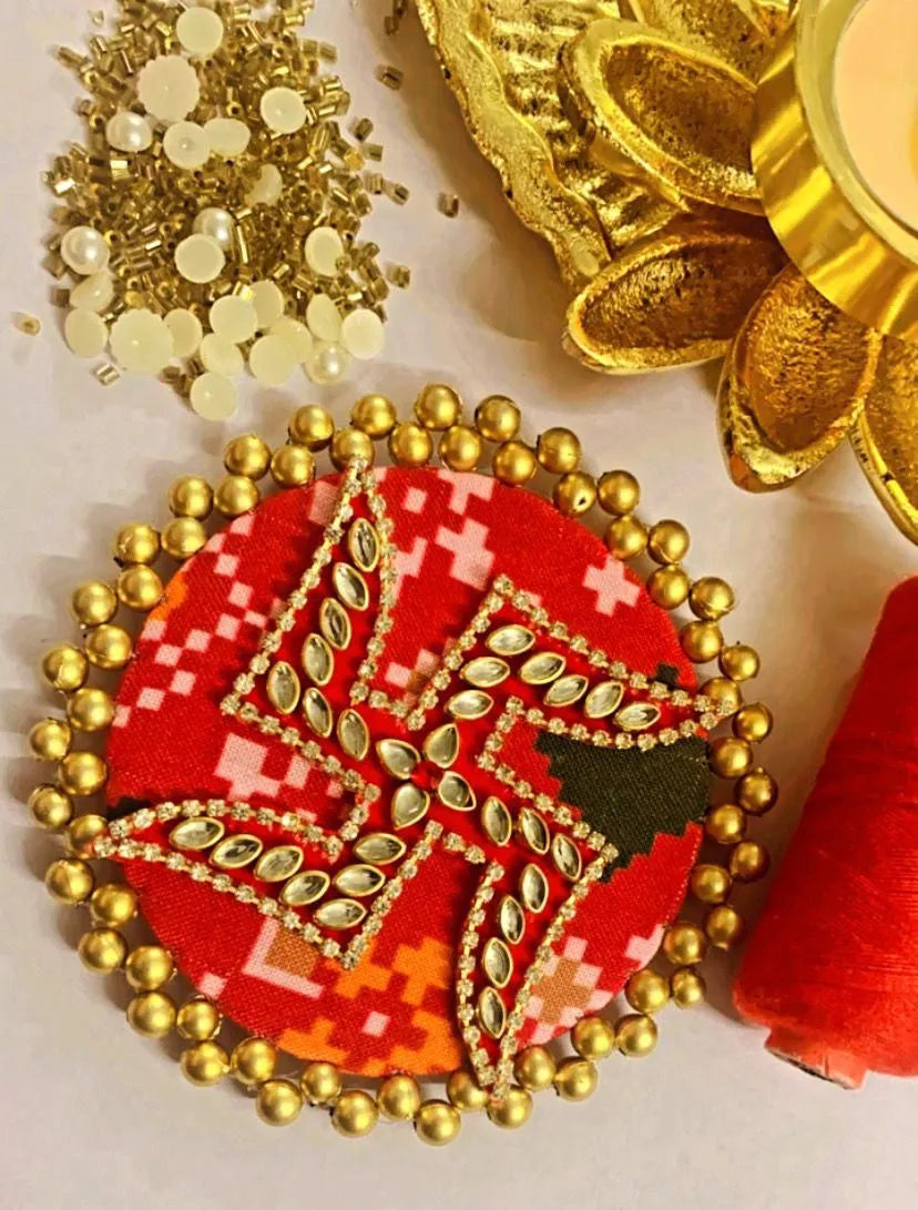 Kundan Patola Swastik