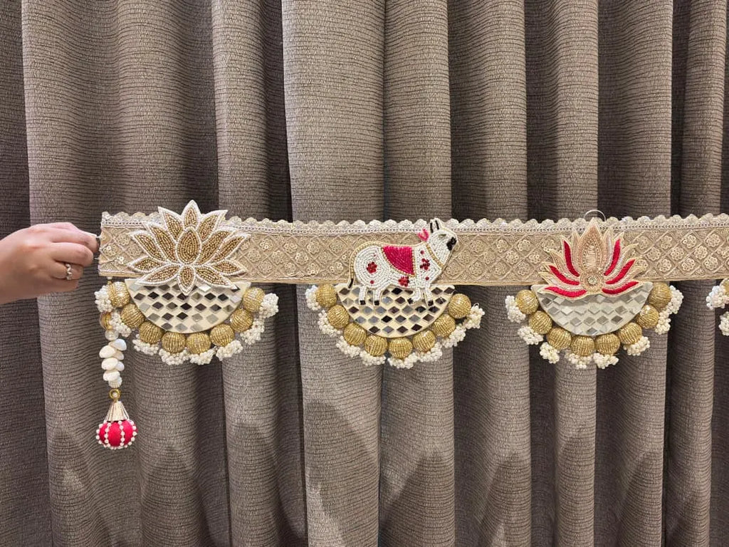 Traditional Lotus & Mirror Cow Bandhanwar