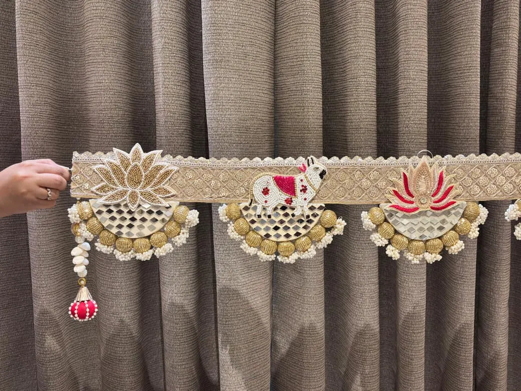 Traditional Lotus & Mirror Cow Bandhanwar