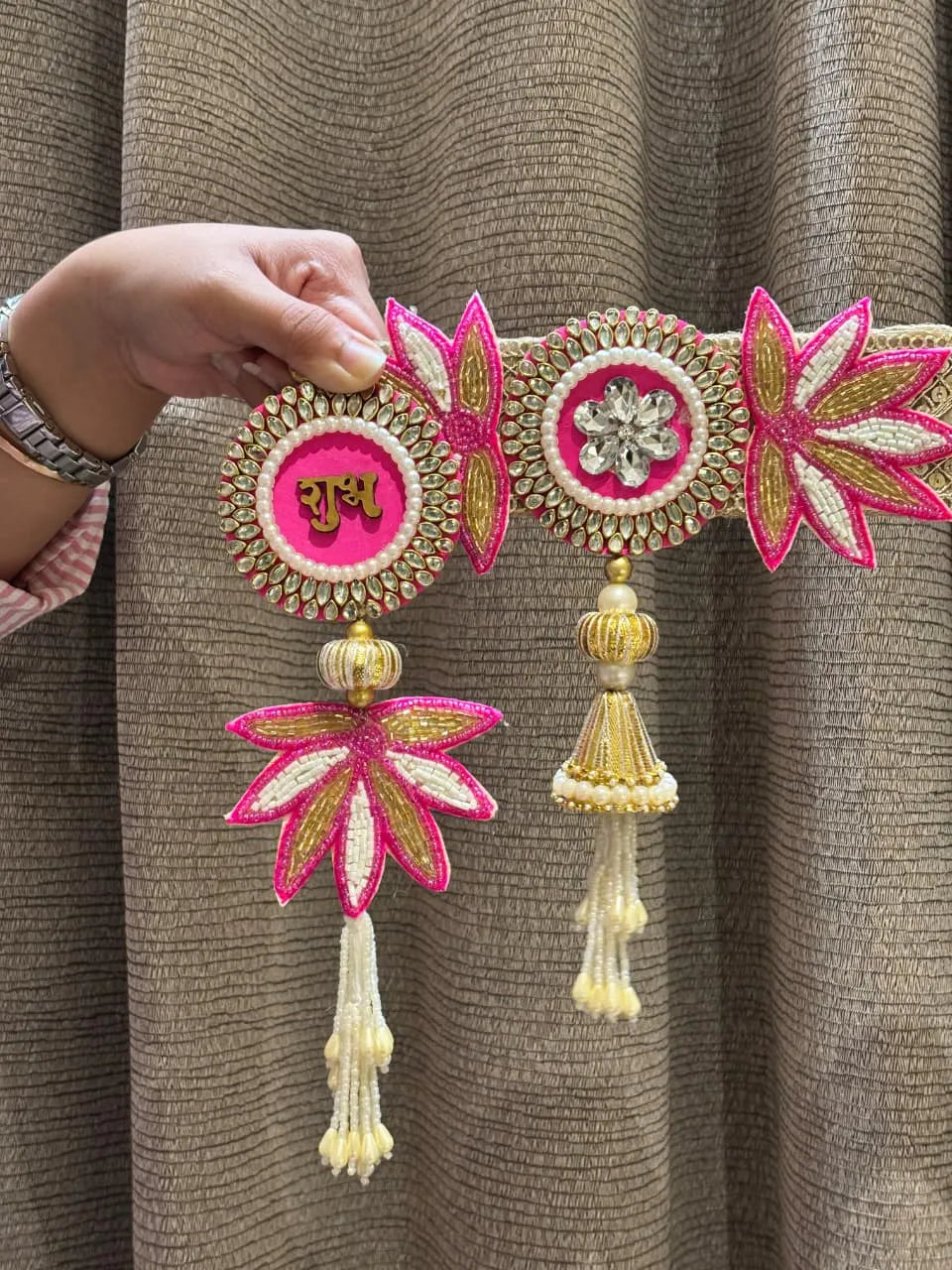 Pretty & Elegant Beaded Lotus Bandhanwar + Shubh-Labh Set
