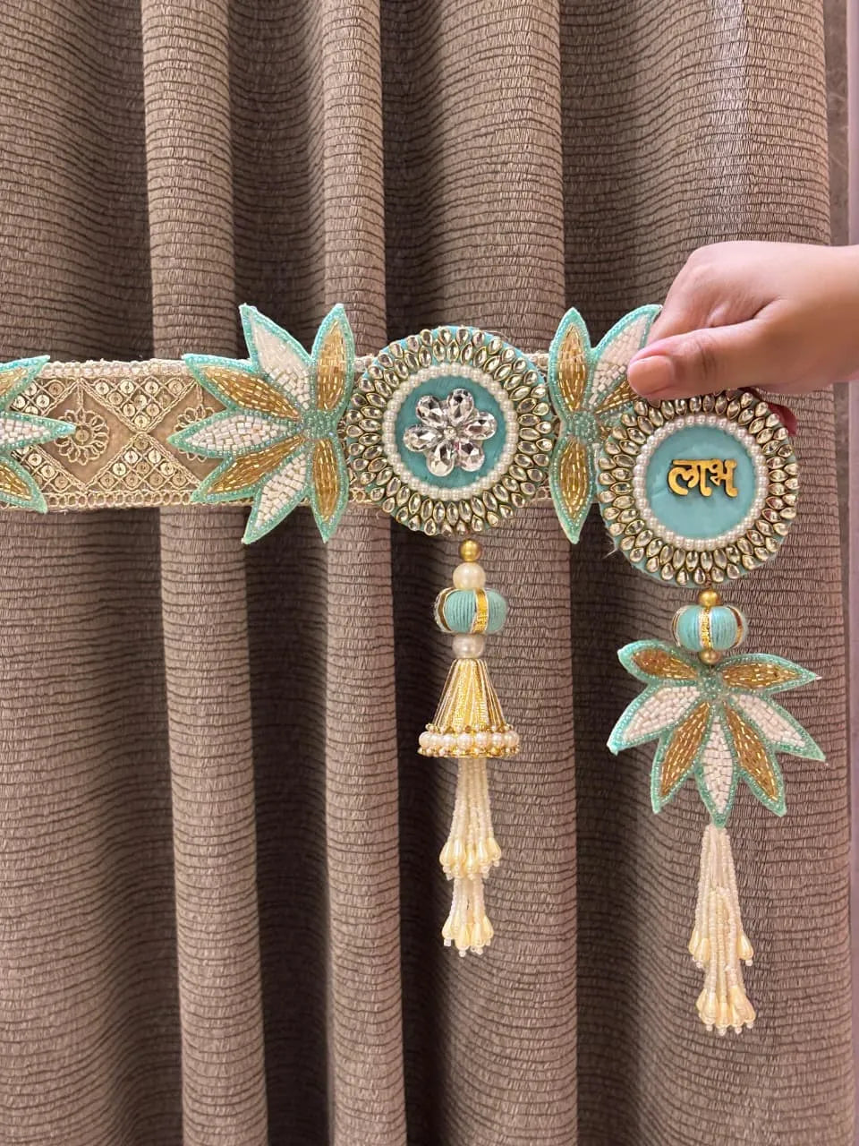 Pretty & Elegant Beaded Lotus Bandhanwar + Shubh-Labh Set