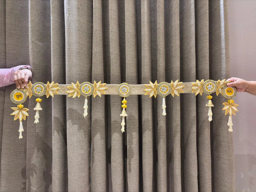 Pretty & Elegant Beaded Lotus Bandhanwar + Shubh-Labh Set
