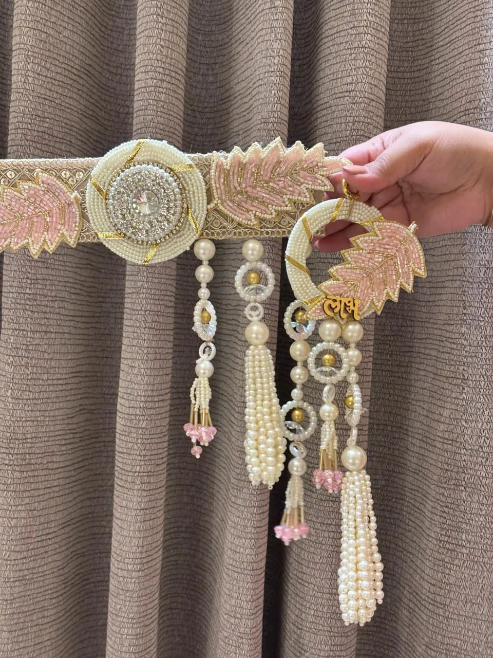 Elegant Stone Embellished Leaf Bandhanwar + Shubh-Labh Set