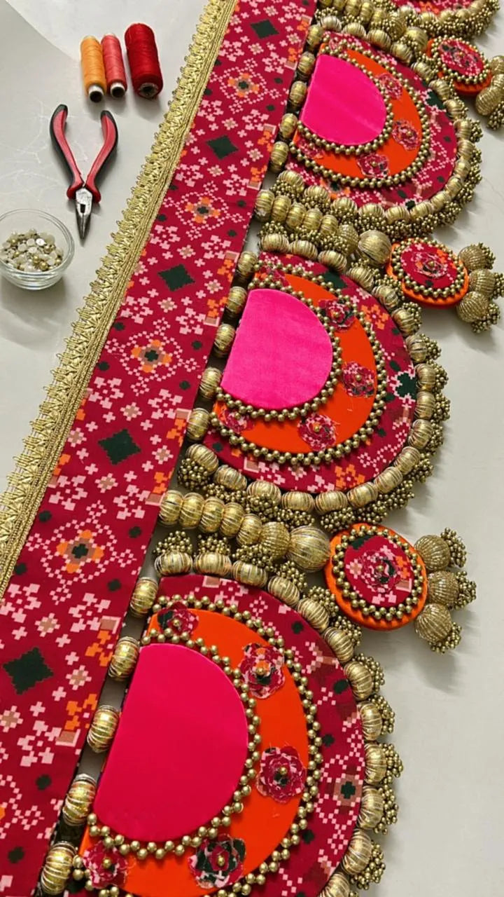 Statement & Regal Reversible Lotus Bandhanwar