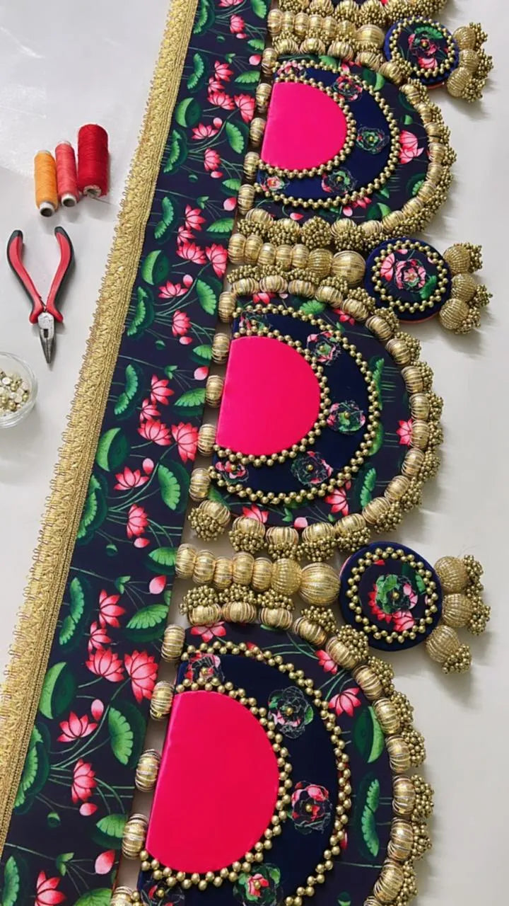 Statement & Regal Reversible Lotus Bandhanwar