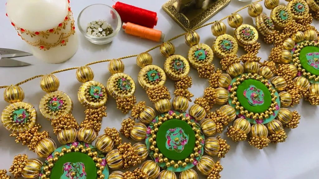 Pastel Colossal Reversible Lotus Bandhanwar