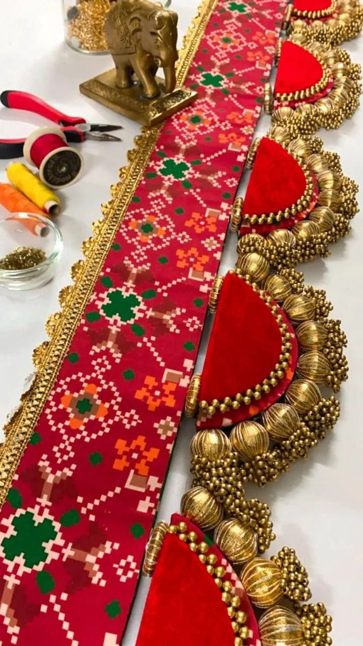 Regal Textured Reverisble Patola Bandhanwar