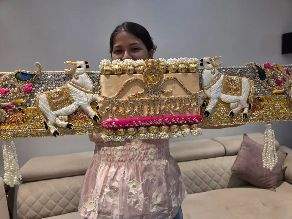 Divine Shyam Shringar Rajsi Bandhanwar