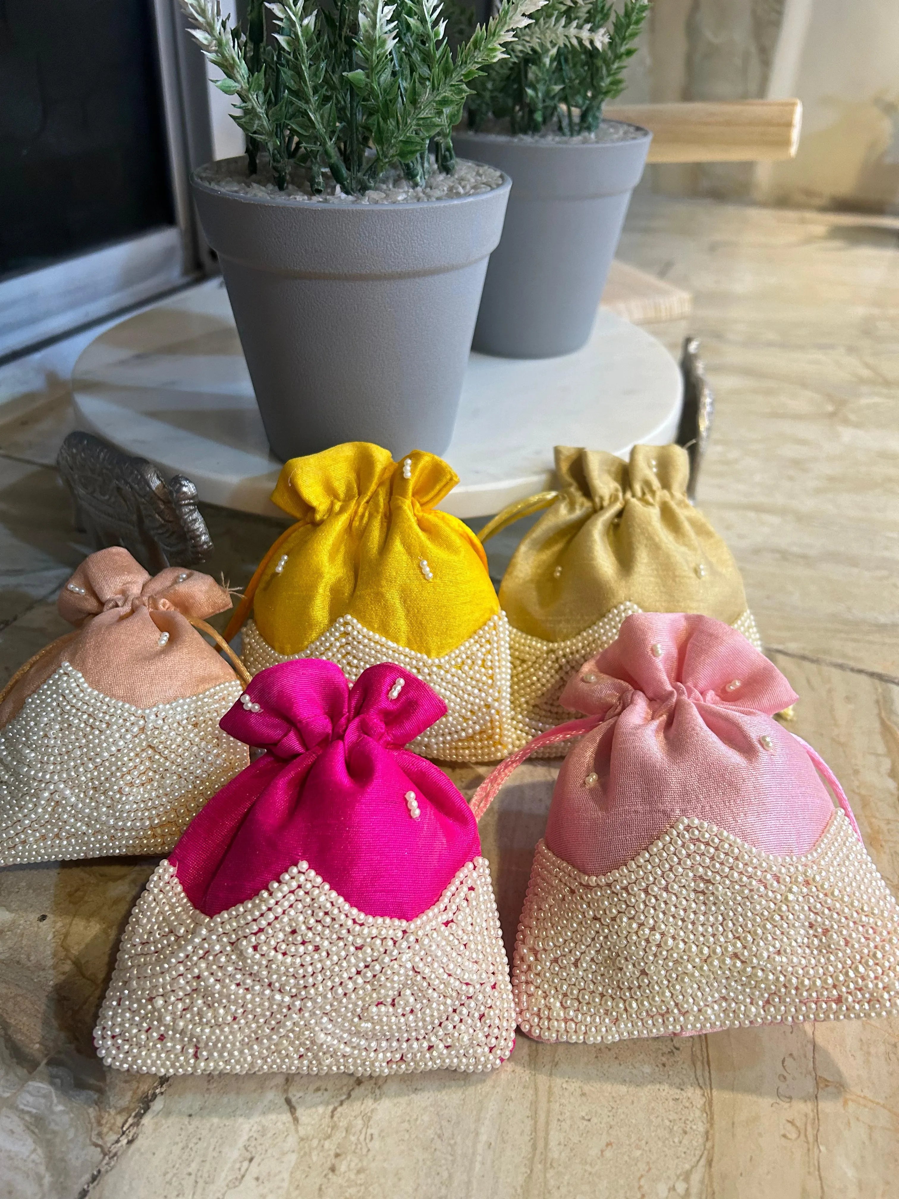 Signature Pearl Coin Bag