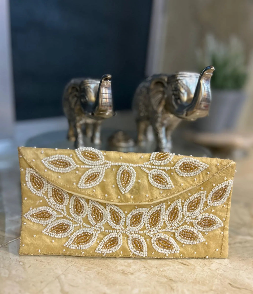 Intricate Pearl Envelopes