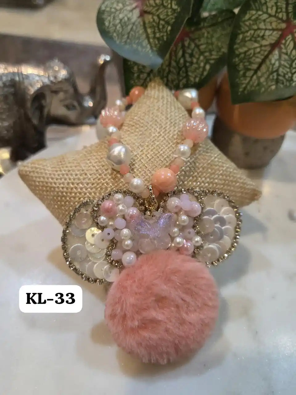 Elegant Beaded Minnie Mouse Fur Bracelet in pretty pink