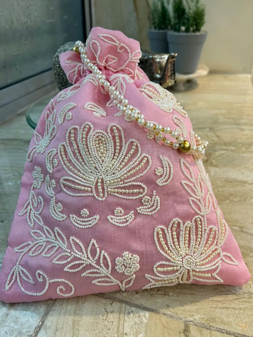 Pearl Elegance Potli