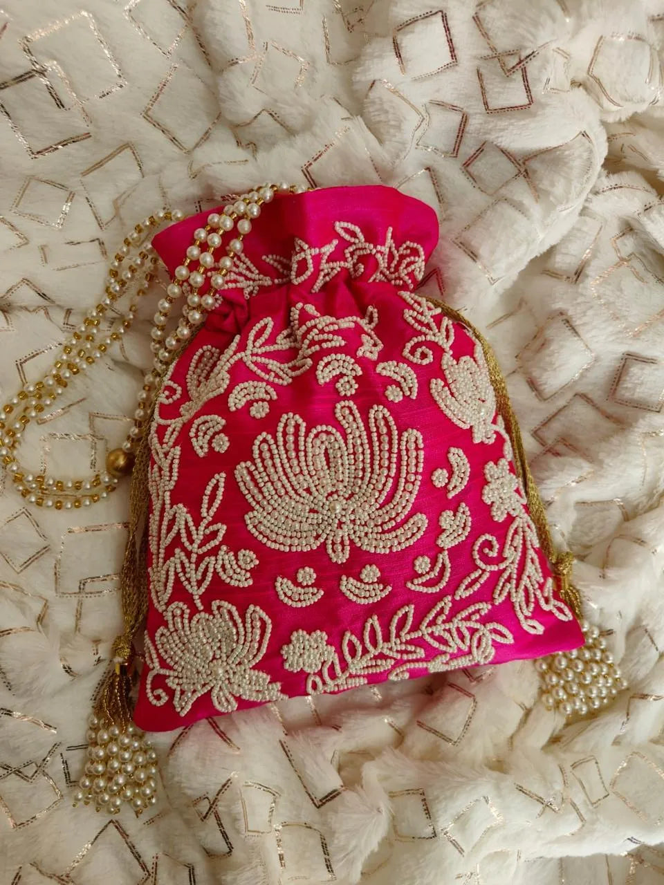Royal Pearl Potli