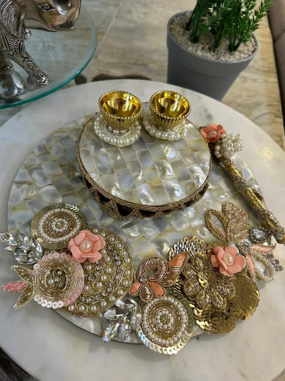 Pearl Glow Tilak Platter