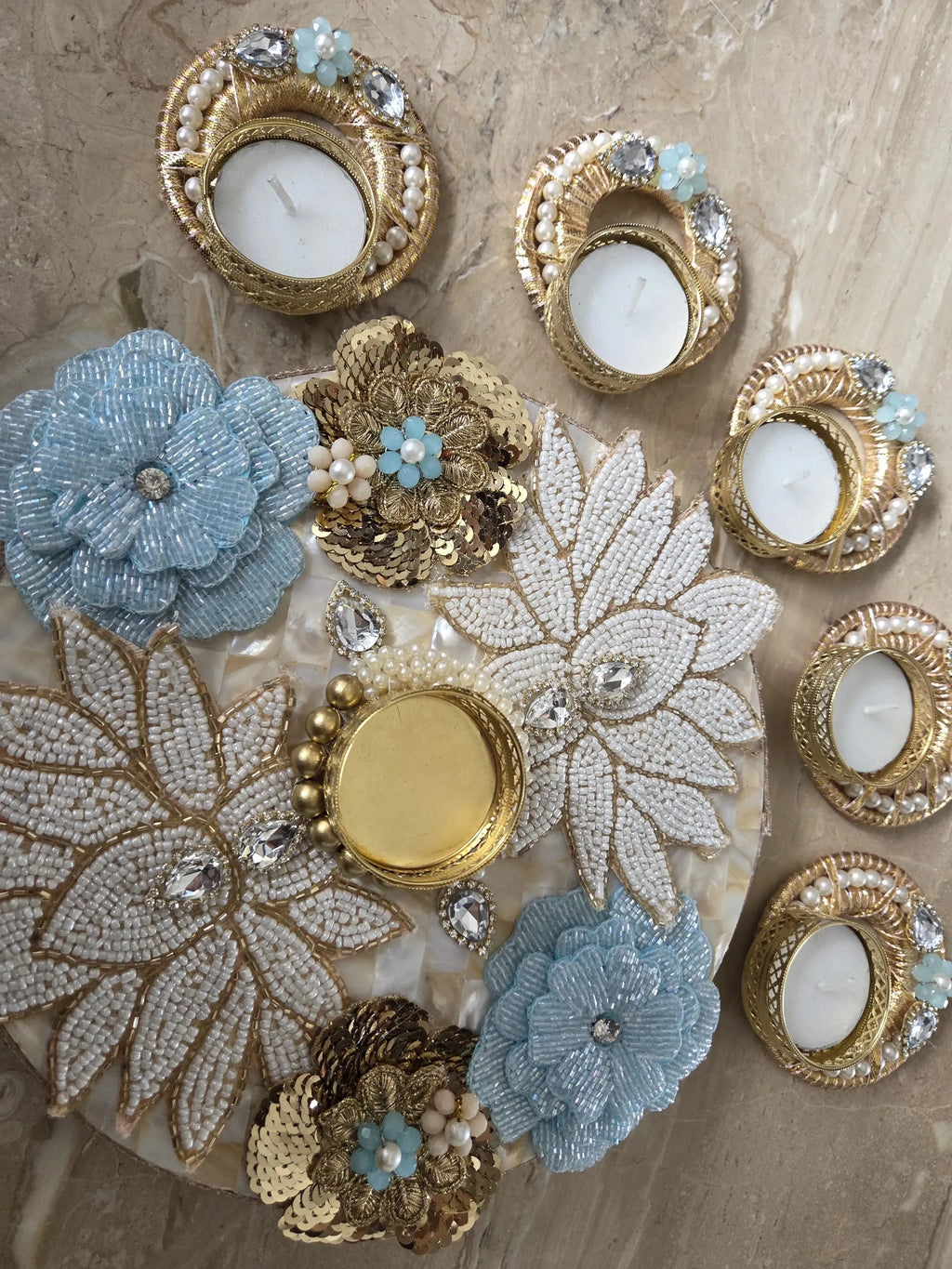 Regal Traditional Home Festive Decor Set