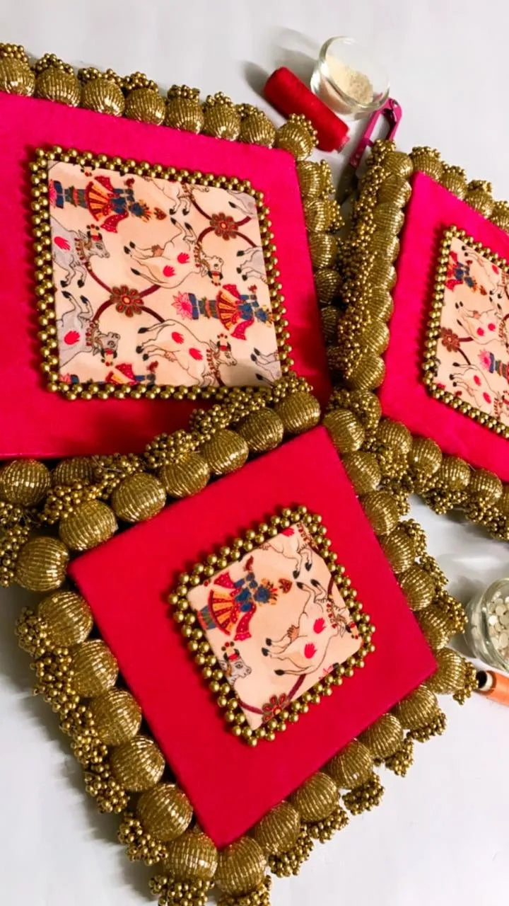 Versatile Reversible Double-layered Square Placemat Set (Set of 3) (Red & Yellow)