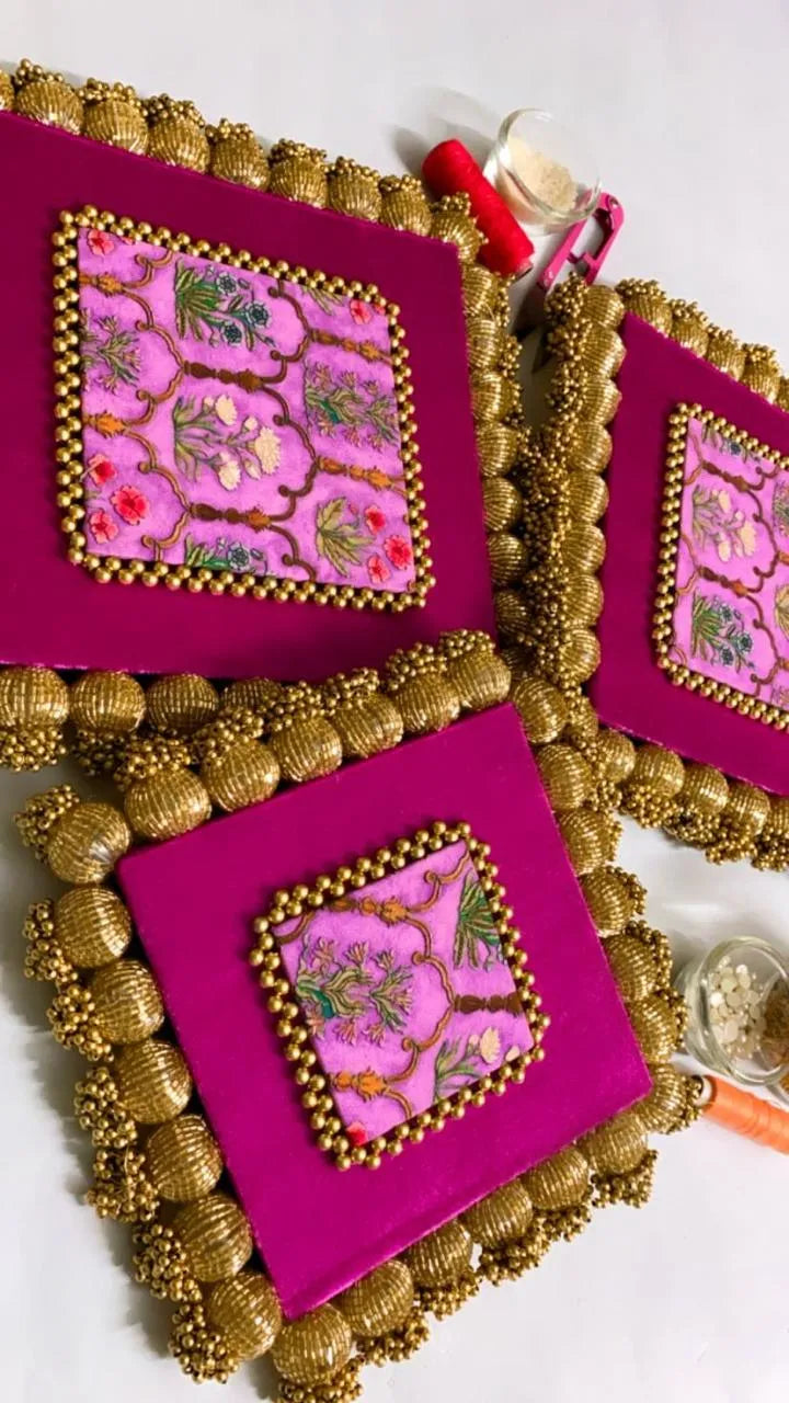 Versatile Reversible Double-layered Square Placemat Set (Set of 3) (Green & Pink)