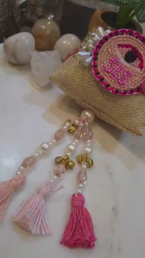 Stylish & Chic 'Sis' Bracelet