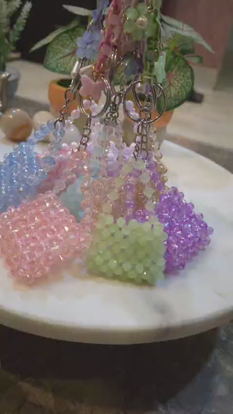 Statment Intricate pearl Bag Lumba (Mix colors)